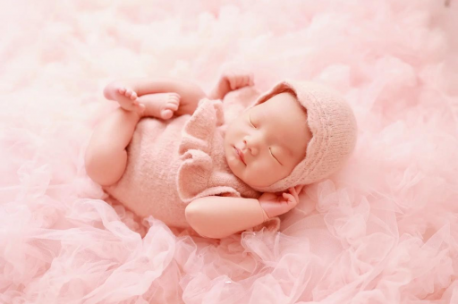 三沙六个月的宝宝